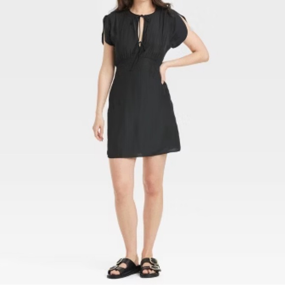 Elegant Black Women's Mini  Dress with Bows - Picture 1 of 6